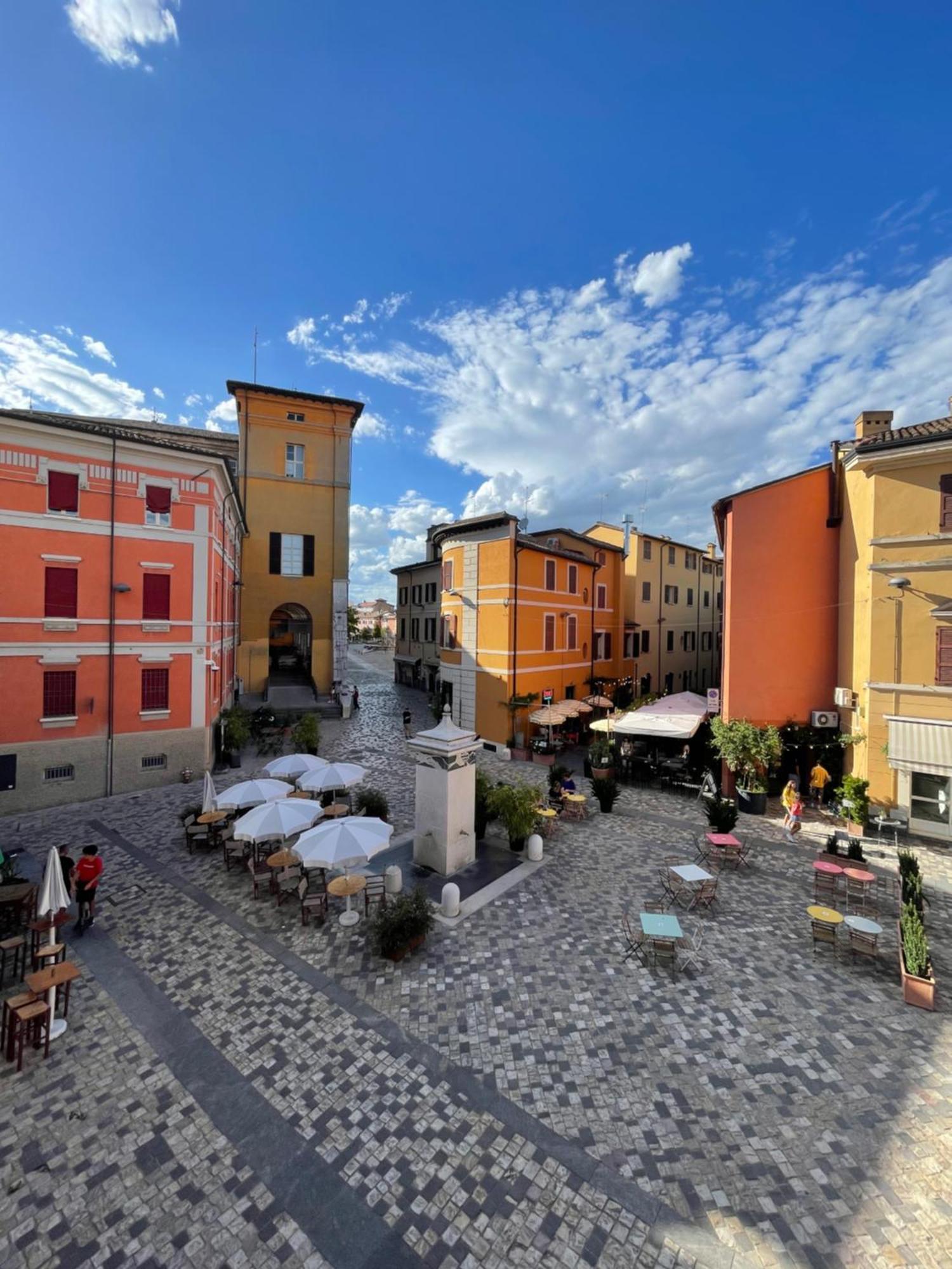 Elegante Appartamento In Centro A Cesena Exterior foto